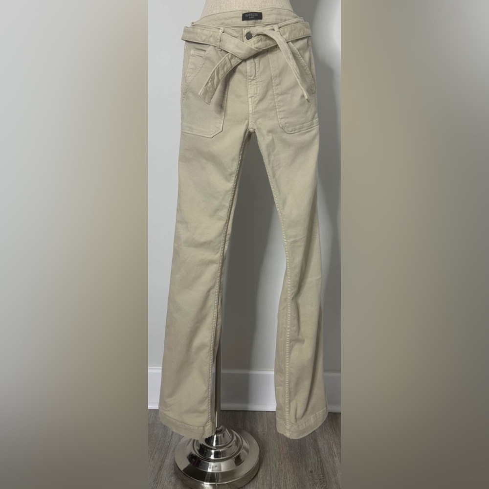 Heartless: Beige High-Waisted Pants with Belt